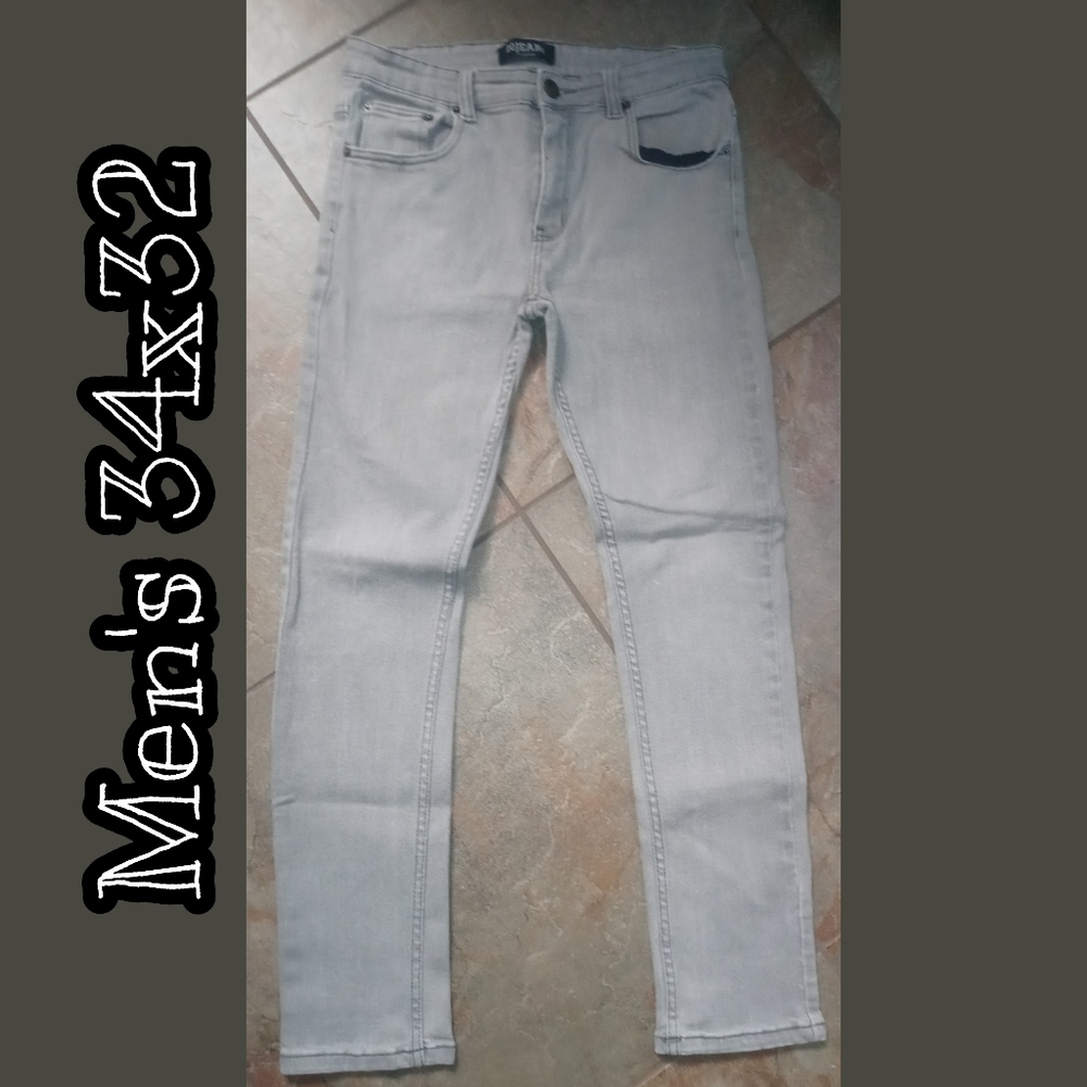 Men's NWOT Grey 20 Jeans